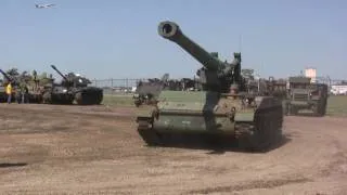 SELF PROPELLED HOWITZER ON PARADE