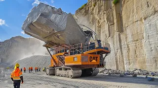 The world's largest mining machine carrying a load of 500 tons! Level 1000!