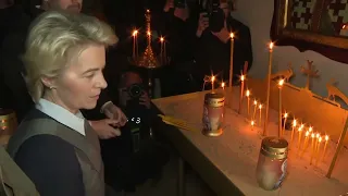 Von der Leyen lights a Memorial Candle for the civilians lying on the streets of Bucha, Ukraine
