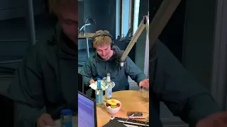 Sam Fender Eating Hamburg's Best Doner Kebab on NDR 2