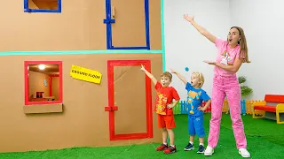 Casa gigante de papelão e outras aventuras engraçadas para crianças com Chris