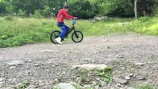 TRYING TO DRIFT MY BIKE!  (Mongoose Custom BMX)