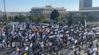 Israeli protesters rally outside Knesset ahead of key judicial vote | AFP