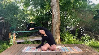 Feel Good Morning Yoga Flow | 15 min. | a deep & dynamic stretch