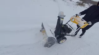 Уборка снега снегоуборщик  HUTER SGC6000