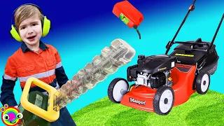 Lawn Mower Video for Kids | BLiPPi Toys | min min playtime