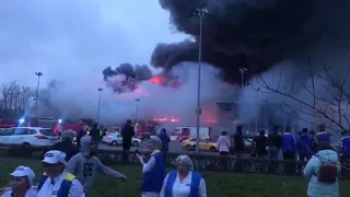 Горит гипермаркет Лента на Обводном канале Санкт-Петербурга