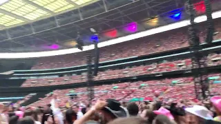 Crowd singing bohemian rhapsody pre Harry Styles final night at Wembley 2023