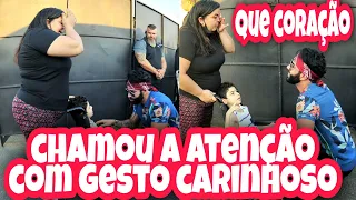 Gusttavo Lima atende fã cadeirante antes de show e internautas exaltam gesto: "Que coração!"