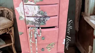 Coquette Style Jewelry Box Makeover with paint and transfers @SolbeeHome