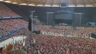 Harry Styles Hamburg - audience sings Bohemian Rhapsody