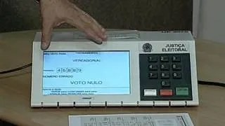 Urna eleitoral eletrônica: aprenda a usar