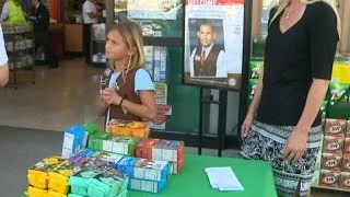 9-Year-Old Girl Scout Gets Counterfeit Money While Selling Cookies Outside