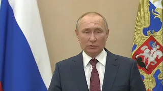 Путин поздравил россиян с Днём Героев Отечества