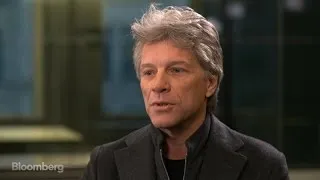 Jon Bon Jovi Gets Closer to His Fans