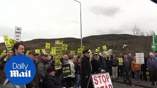 Mary Lou McDonald attends Brexit protest at Irish border