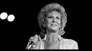 Tammy Wynette Live - 1981 - Full Concert