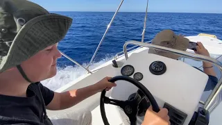 Mit einem gecharterten Boot einen Tag lang die Südküste von Kreta erleben