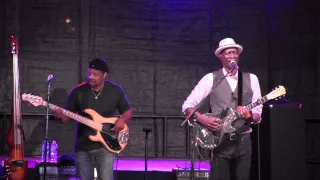 KEB' MO' -  "Henry"   8/9/15 Heritage Music BluesFest