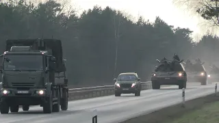 Bundeswehrkonvoi mit Panzerhaubitze2000/ 4K/ Germany /Little Army Column