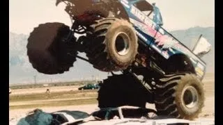 Watch Bigfoot vs Gravedigger Car Crushing 1998