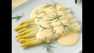 Spargel mit Sauce Hollandaise