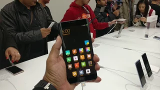Xiaomi Mi Note 2 First Look with Hands-on - PhoneRadar