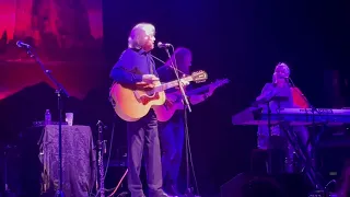 JUSTIN HAYWARD Perform QUESTION with Crowd Singing Along at Plaza Live in Orlando, FL 2/3/2023.
