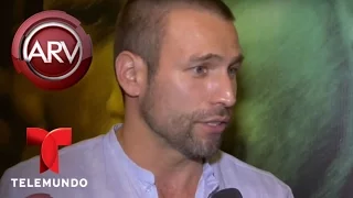 Rafael Amaya promociona la película "Oro y Polvo"  | Al Rojo Vivo | Telemundo