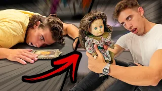 MY FRIENDS ARE POSSESSED BY THE DAMN DOLL !!!