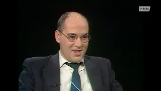 Günter Gaus im Gespräch mit Gregor Gysi (1990) [ENG SUB] / Interview