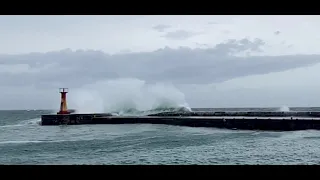 Kalk Bay Wave Action!