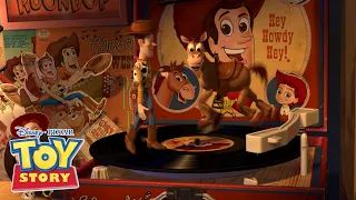 Toy Story 2 | Woody, Jessie en de Platenspeler | Disney NL
