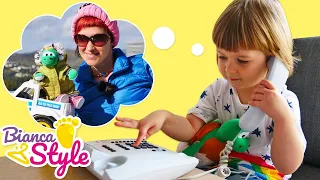 Bianca und ihre Spielzeug Schildkröte Nicola. Kinder Video | Ich heiße Bianca - Neue Folge