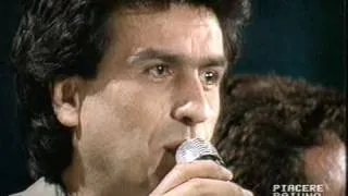 LITTLE TONY  CANTA  TUTTI I FRUTTI E UN INTERPRETAZIONE SPLENDITA DI MAY WAY CON TOTO CUTUGNO