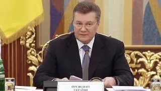 Янукович решил, что остановка это не остановка и требует от Азарова список наказаний