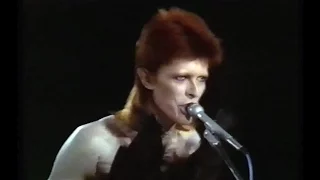 David Bowie - I Can't Explain - 1980 Floor Show (2016 edit)