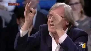 Vittorio Sgarbi: 'Le pale eoliche nel culo!'