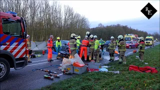 Frontale aanrijding met drie voertuigen op de N267 bij Heusden