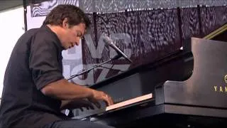 Harry Connick Jr. - Take Advantage - 10/12/2004 - Newport Jazz Festival (Official)