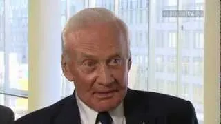Interview: 'Mars is reachable' - Buzz Aldrin