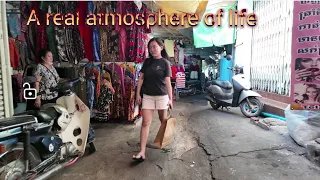 Real life in Phnom Penh, Cambodia! House density