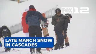Mt. Hood gets big dumping of snow as spring break arrives