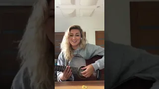 Tori Kelly live on Instagram -