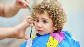 قصيت شعر ابني الكيرلي لأول مرة ✂️ (اتغير ١٨٠ درجة 🥹)