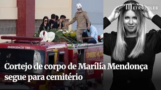 Cortejo de corpo de Marília Mendonça segue para cemitério