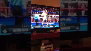 Conor mcgregor rocks Floyd mayweather