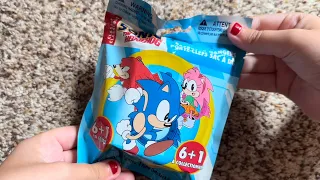 Opening a Sonic The Hedgehog Keyrings Blind Bag