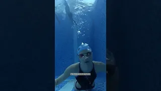 Сколько метров в глубину этот бассейн?