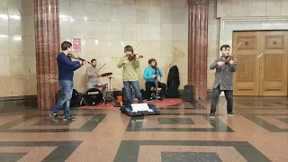 Оркестр в метро Москвы смотреть всем